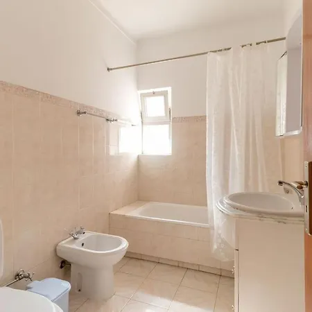 In Carvoeiro With 2 Bedrooms And Private Pool - Short Walk To Local Restaurant Villa