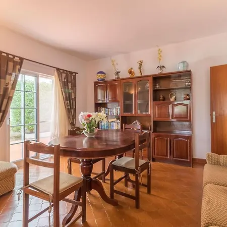 Villa In Carvoeiro With 2 Bedrooms And Private Pool - Short Walk To Local Restaurant Estômbar